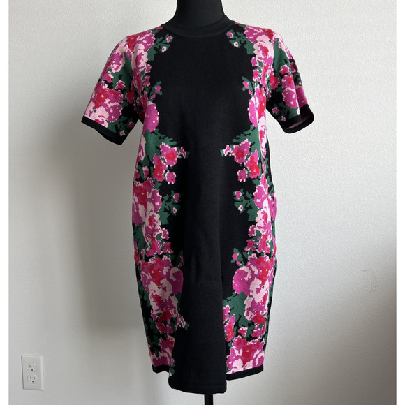 Tuckernuck Dresses & Skirts - Tuckernuck Climbing Roses Knit Jacquard Marie Dress Medium Short Sleeve